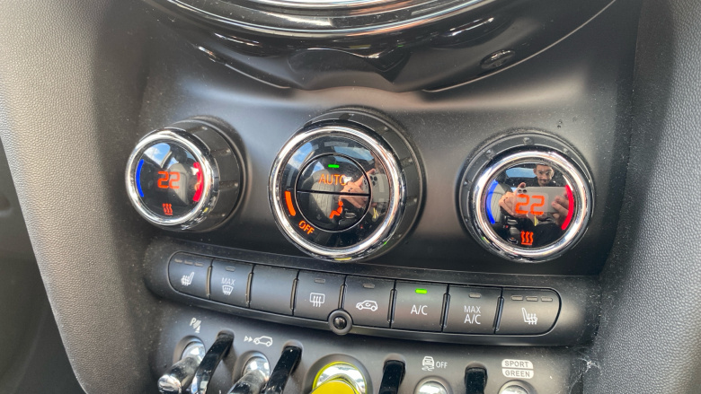 MINI Hatchback 135kW Cooper S Level 3 33kWh 3dr Auto Electric Hatchback